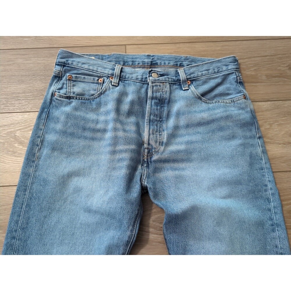 LEVI'S 501 BUTTON FLY JEANS  MEN'S SIZE 38x32(36x32 Actual )BLUE DENIM  EUC - Picture 4 of 15